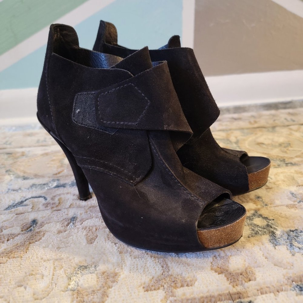 Pedro Garcias Chenoa Suede Open Toe Ankle Bootie size 37 (7)